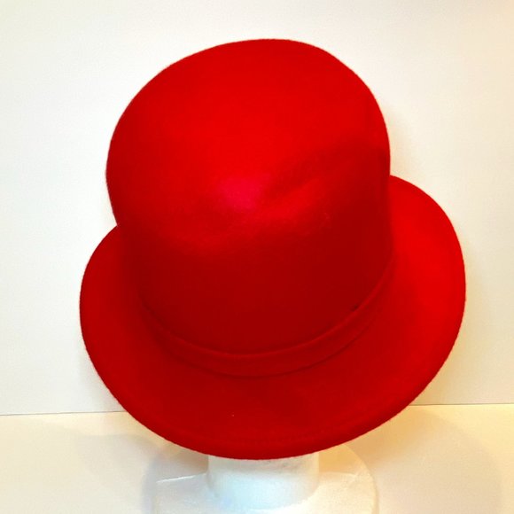Cloche Form Shaped Red Hat with Decorative Bow *read* - Picture 5 of 6